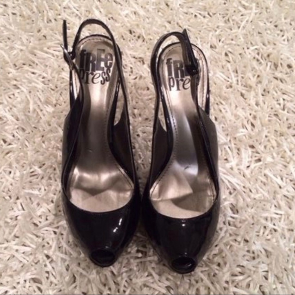 Black shoes